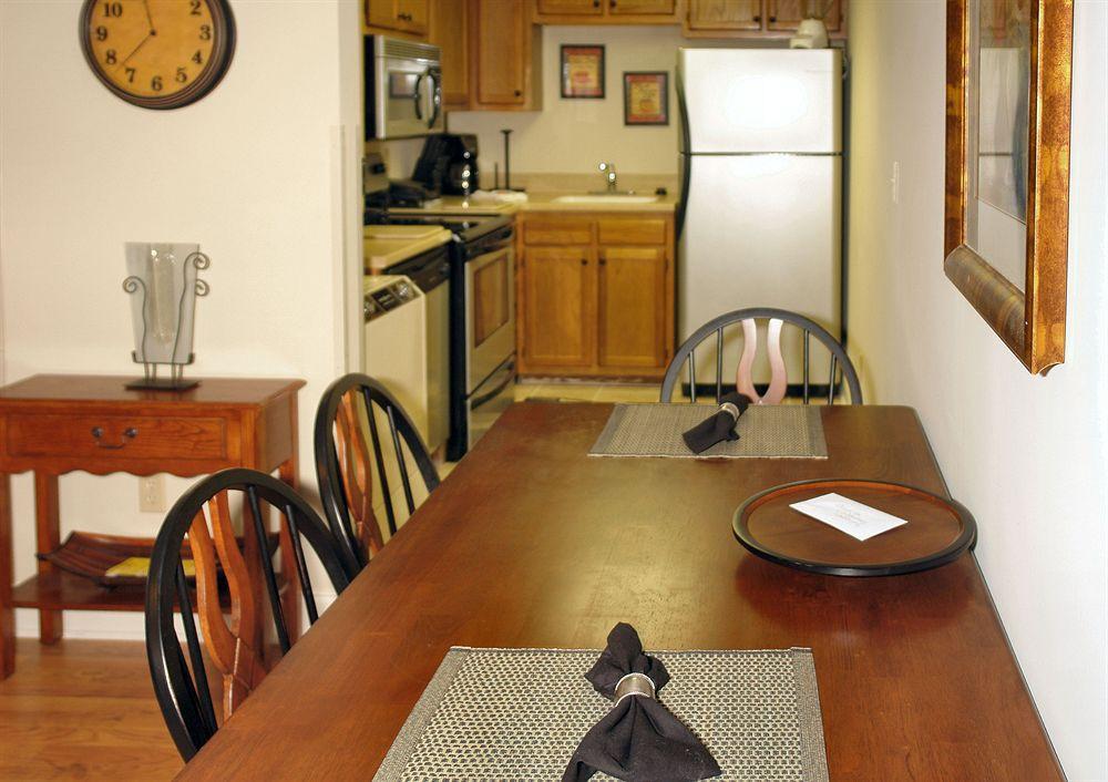 River Place Condos #610 3Bd Pigeon Forge Room photo